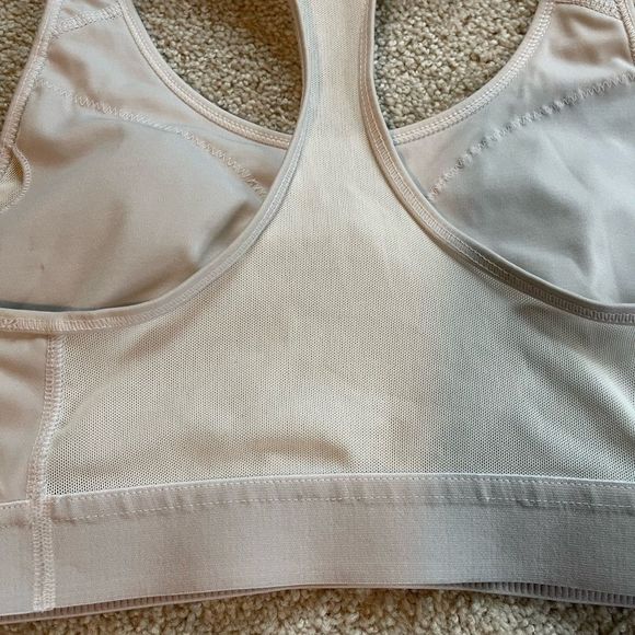 Adidas GU5252 Women's White Training Entrenamiento Workout Bra size S - Picture 7 of 7